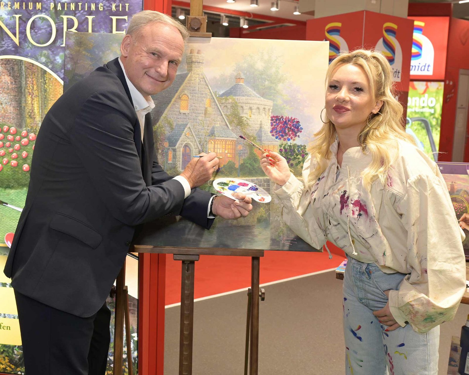 Schmidt Spiele Evelyn Burdecki, from the PR work of BISS PR